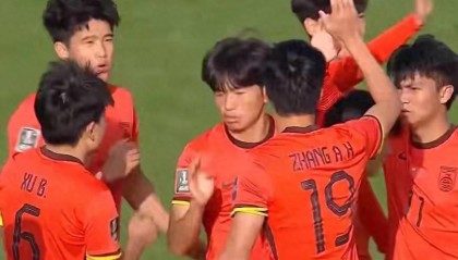 开云赛事集团-0-0惊险出线！国足五大痛点引球迷意难平。